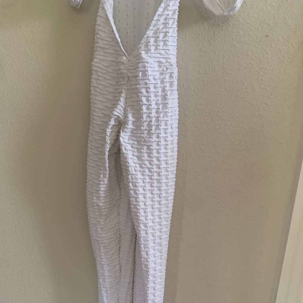 BrunaBody White Honeycomb “tik tok leggings” scrunch butt activewear bodysuit - Picture 9 of 10